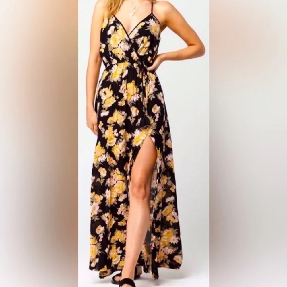 Band of Gypsies Surplice Wrap Floral Maci Dress Yellow Size Small